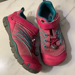 Keen Size 13 Youth Hiking Shoes